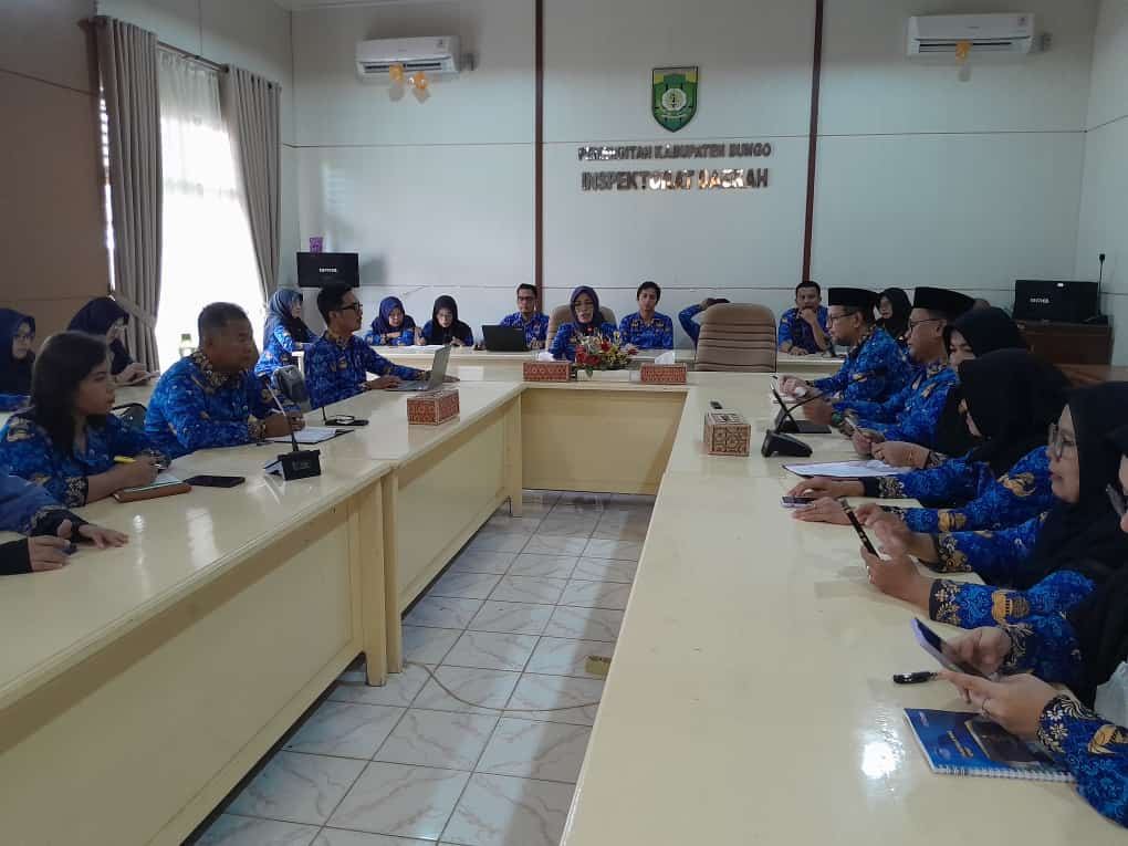 RAPAT STAF LENGKAP APRIL 2024