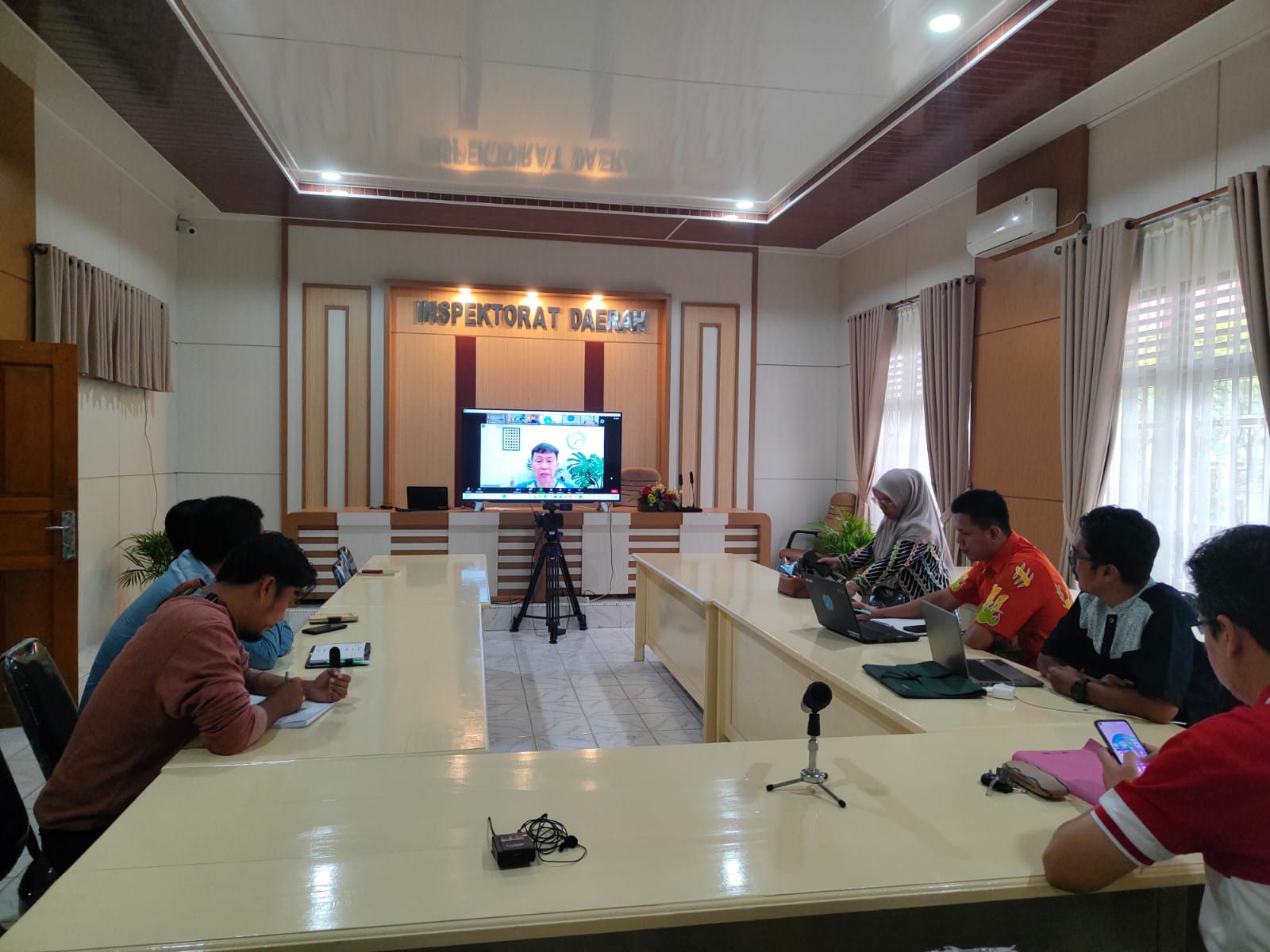 Zoom Meeting Diseminasi penggunaan  (APIK) Program P3DN pada Pemda se-Provinsi Jambi