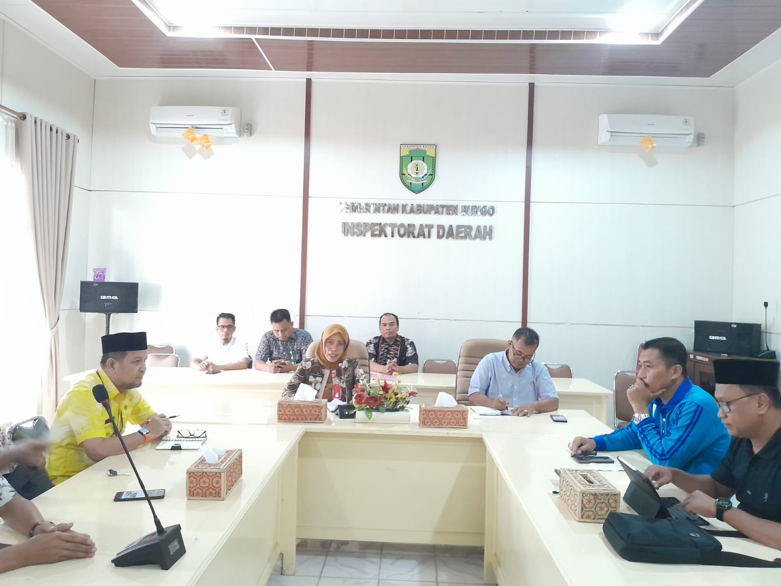 Rapat Staf lengkap April 2024